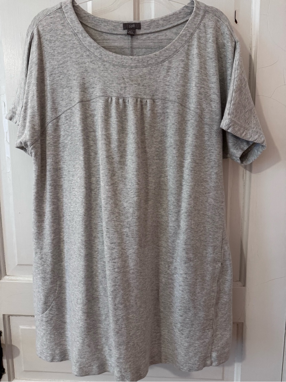 J. Jill Heathered Light Gray Short Sleeve Tunic